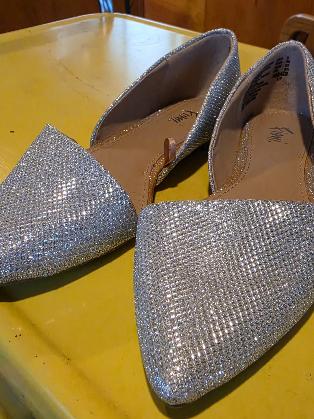 Fioni Silver Sparkle Ballet Pointed Toe Flats - Womens 5
